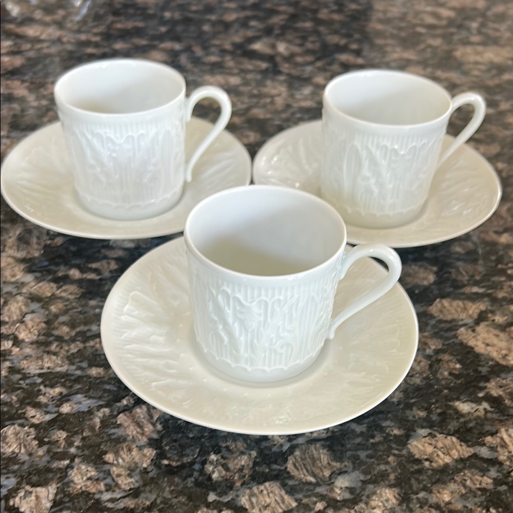 HAVILAND LIMOGES FRANCE EMBOSSED LEAVES PATTERN DEMITASSW CUP & SAUCER SET OF 3